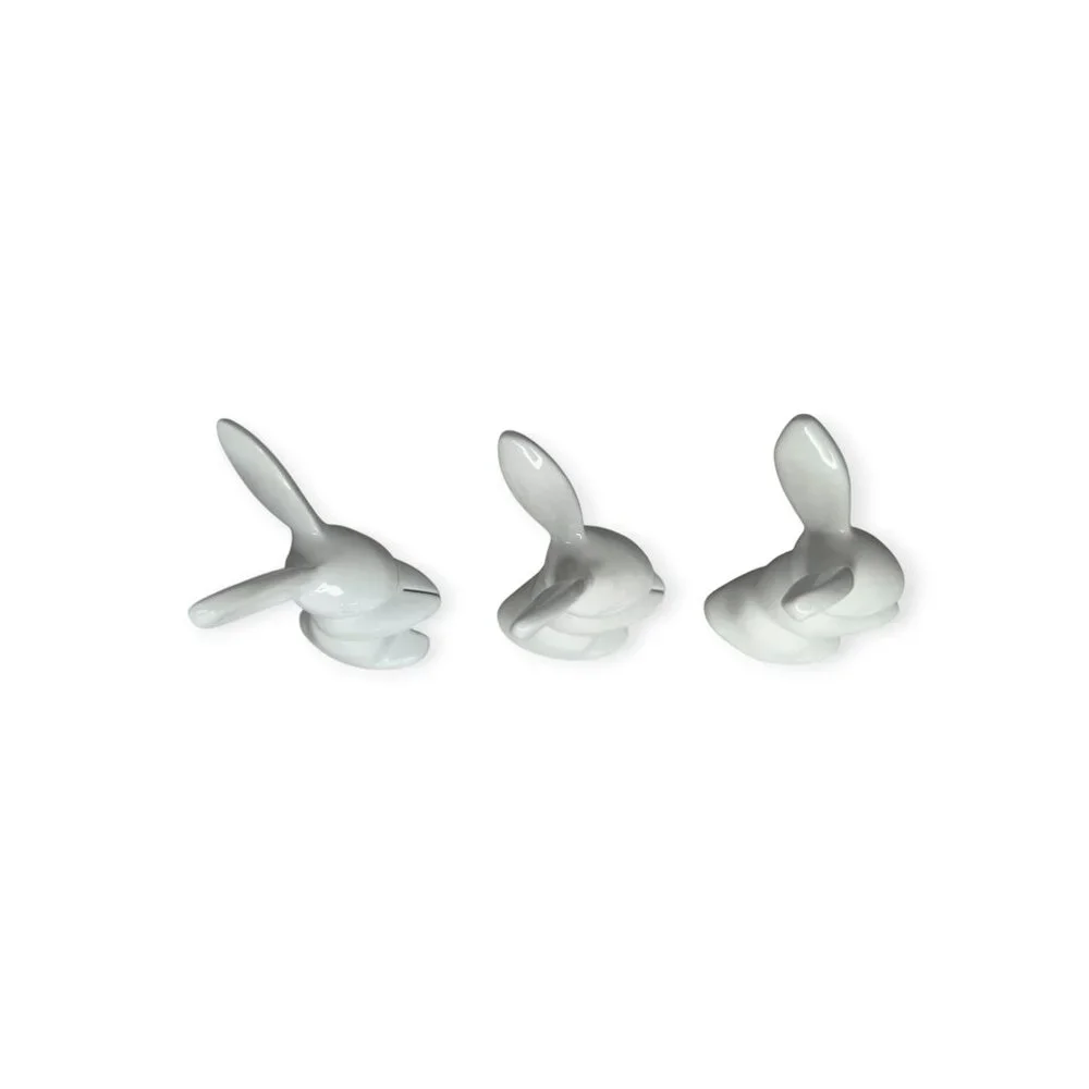 Crate & Barrel White Ceramic Bunny Place Card Holder 102-640 Set of 3 NWT